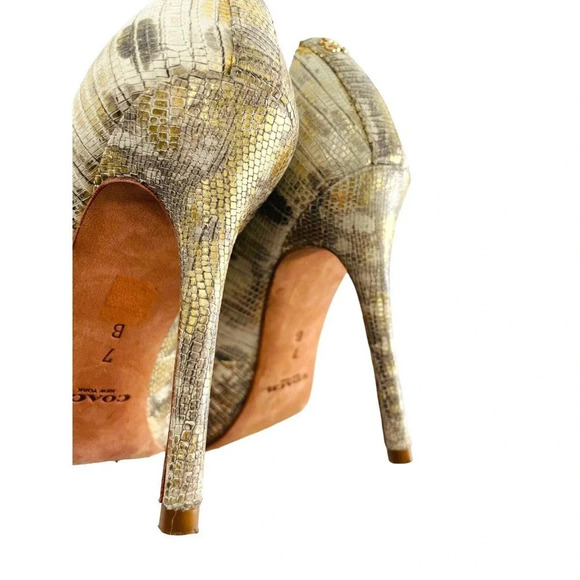 COACH Harlee Gold Snakeskin Embossed Pumps Pointed Toe Heels Shoes size 7 - Picture 13 of 16